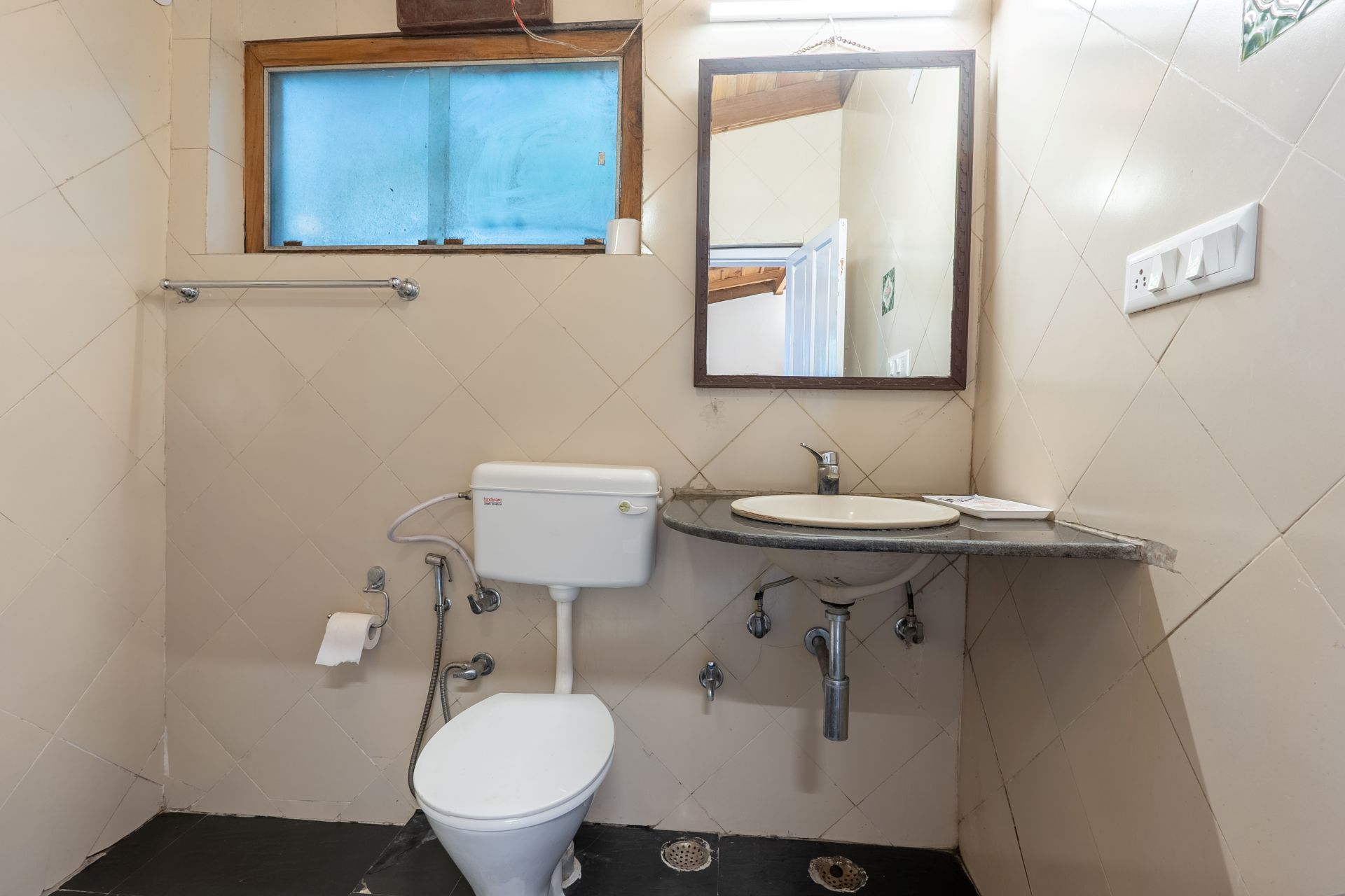 Backyard room direct outdoor access at The Hive Cottage Nainital